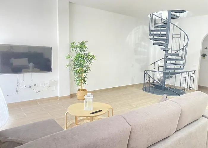 Homeforguest Two Bedroom With Pool And Terrace דירה קלטה דה פוסטה