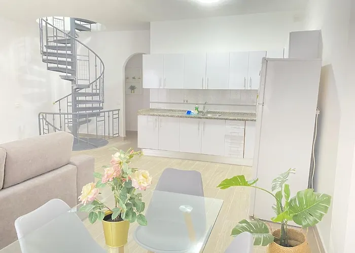 דירה Homeforguest Two Bedroom With Pool And Terrace קלטה דה פוסטה