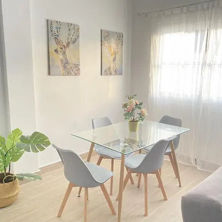 Homeforguest Two Bedroom With Pool And Terrace