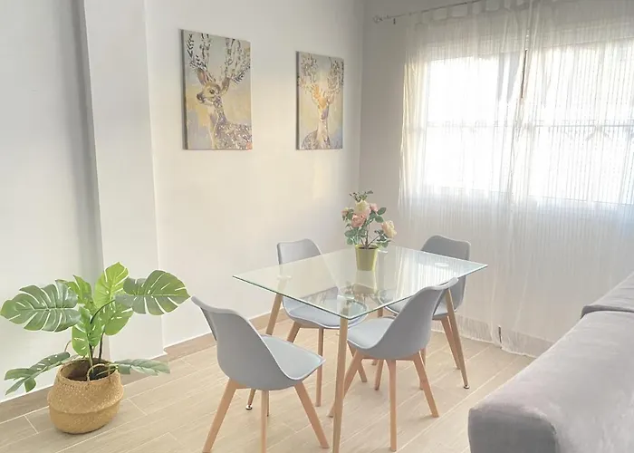 Homeforguest Two Bedroom With Pool And Terrace